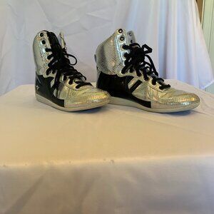 Creative Recreation Stylish Silver and Black Size 7 Hi Top Sneakers